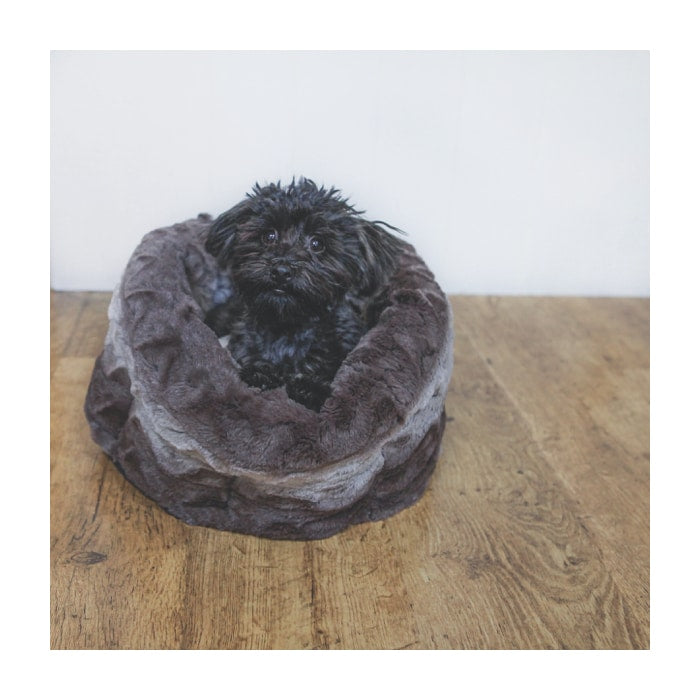 Rosewood Snuggle Plush Round Bed - Grey & Cream